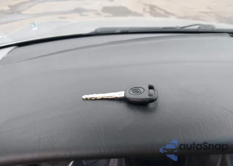 2004 Buick Lesabre Custom from USA, damaged, VIN 1G4HP52KX44120571